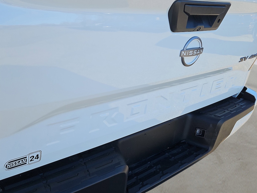 Used 2024 Nissan Frontier SV Truck Crew Cab
