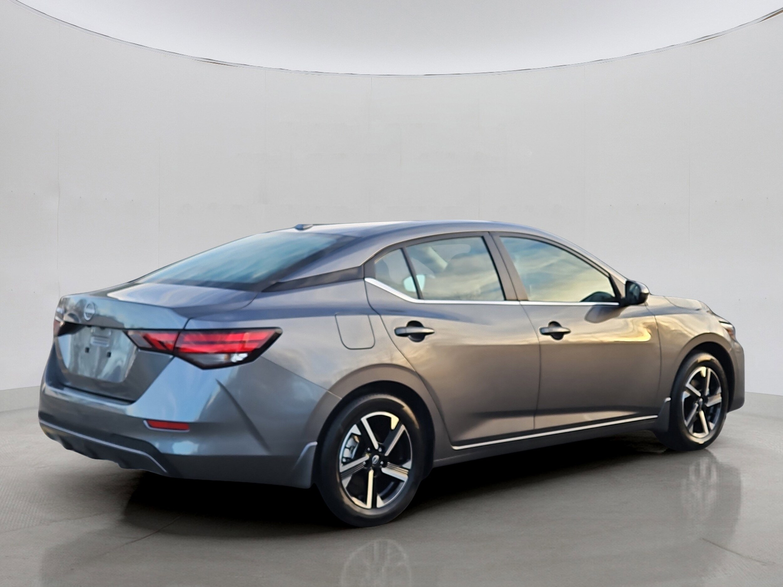 2025 Nissan Sentra SV photo 3