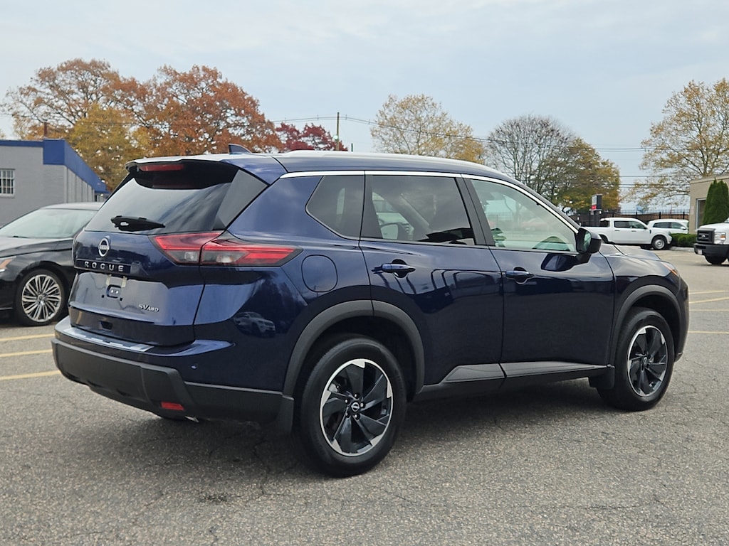 Used 2024 Nissan Rogue SV SUV