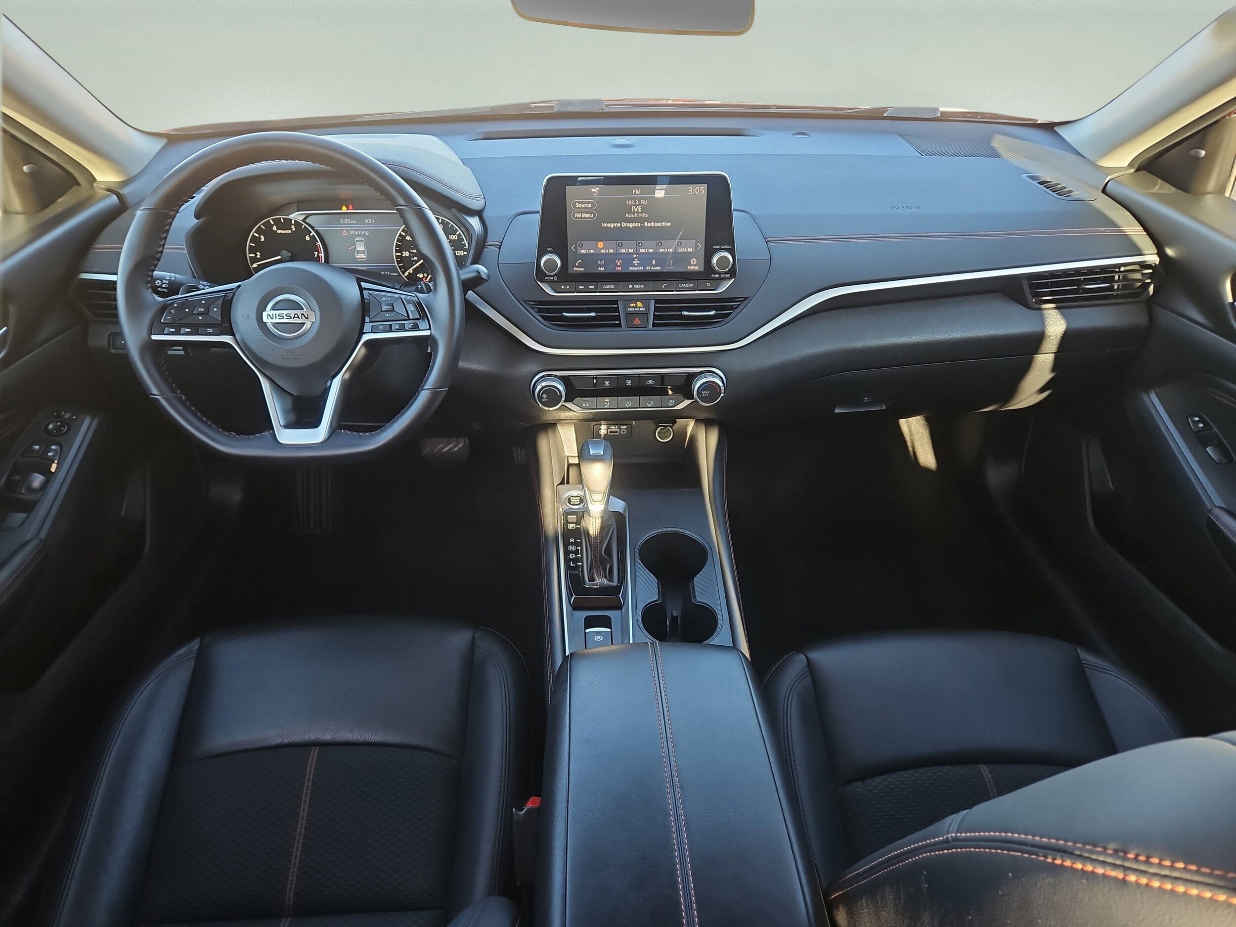 2021 Nissan Altima 2.5 SR photo 2