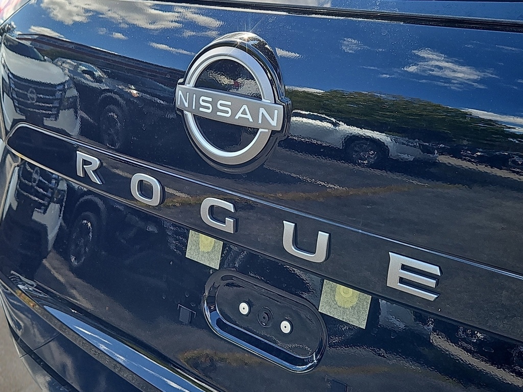 New 2026 Nissan Rogue SV SUV