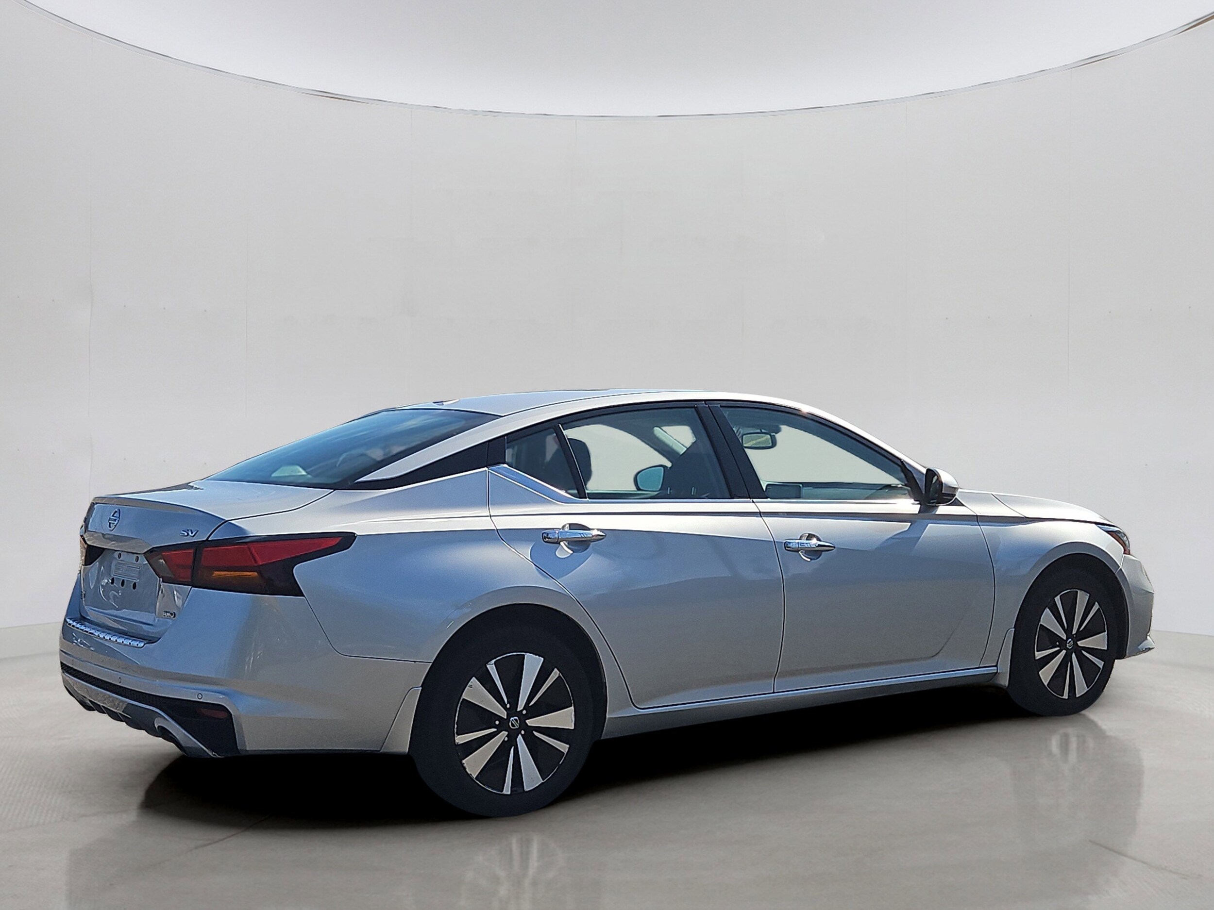 2019 Nissan Altima 2.5 SV photo 3