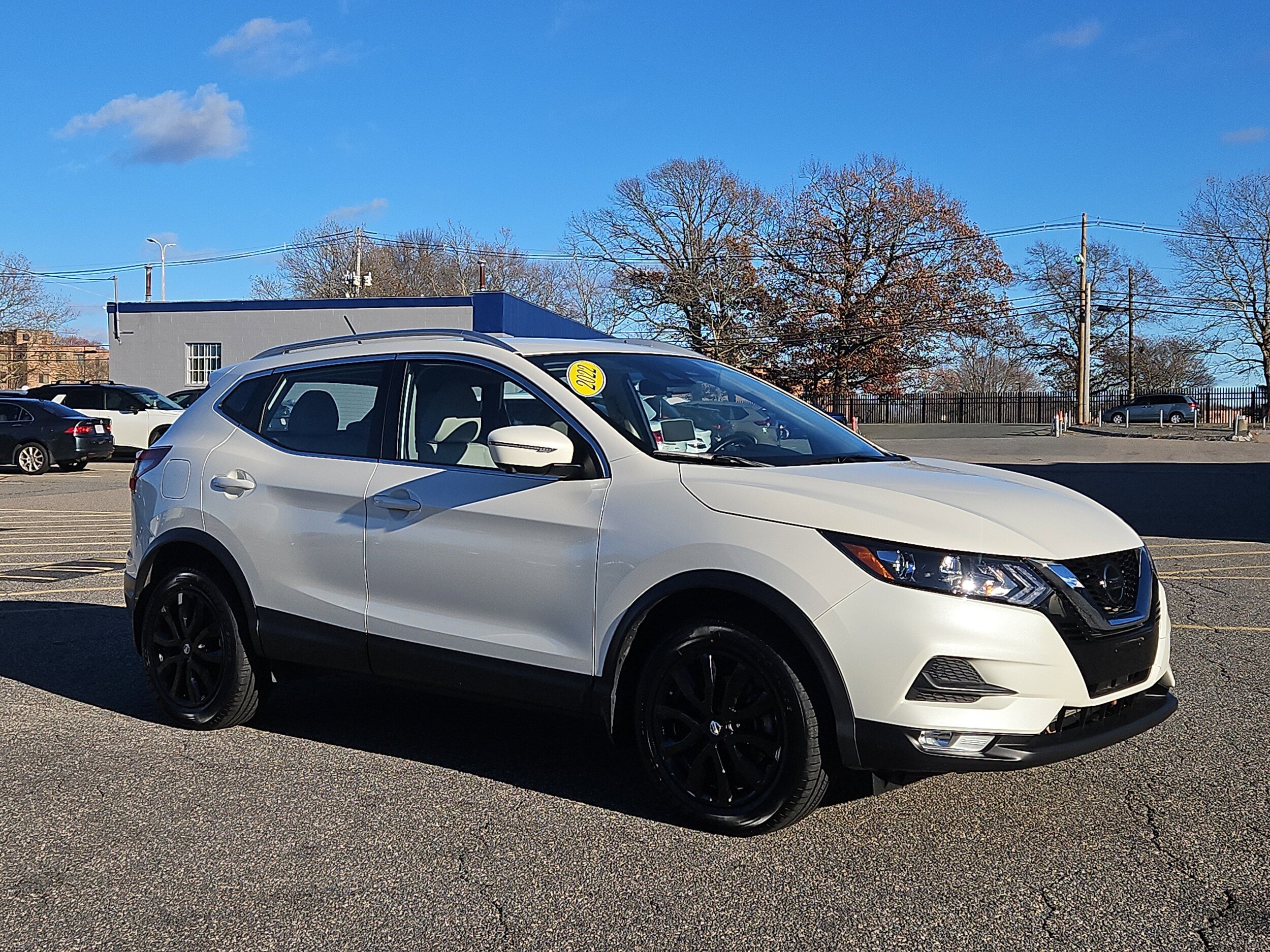 2022 Nissan Rogue Sport SV photo 2