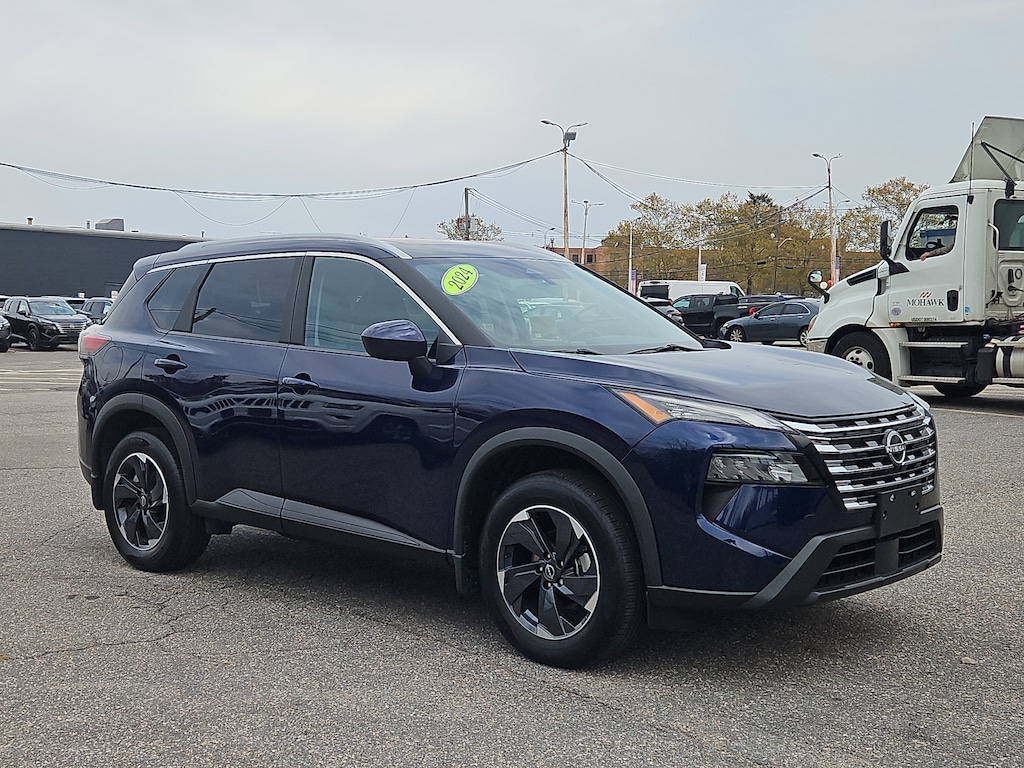 Used 2024 Nissan Rogue SV SUV