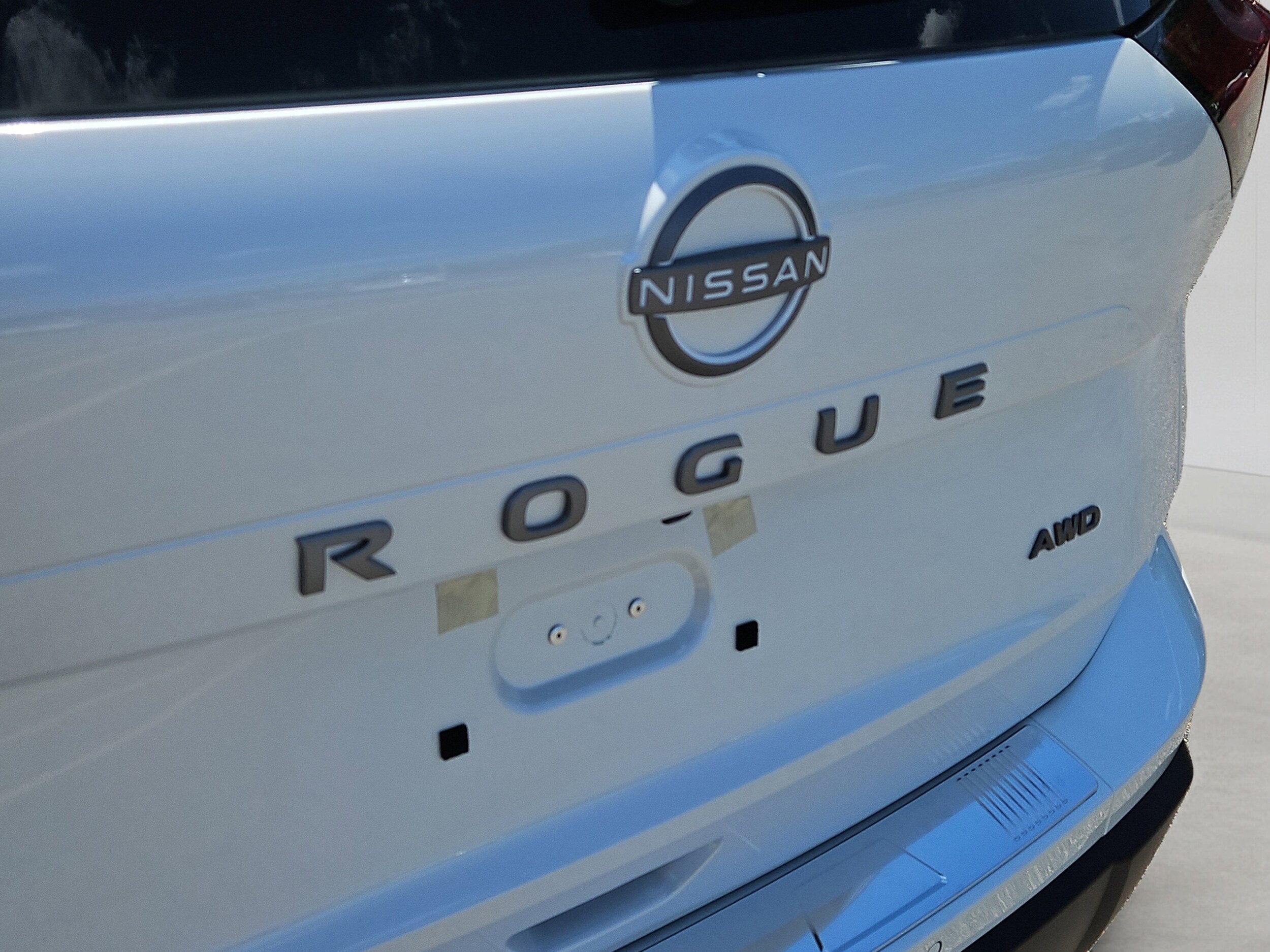 2025 Nissan Rogue SV photo 3