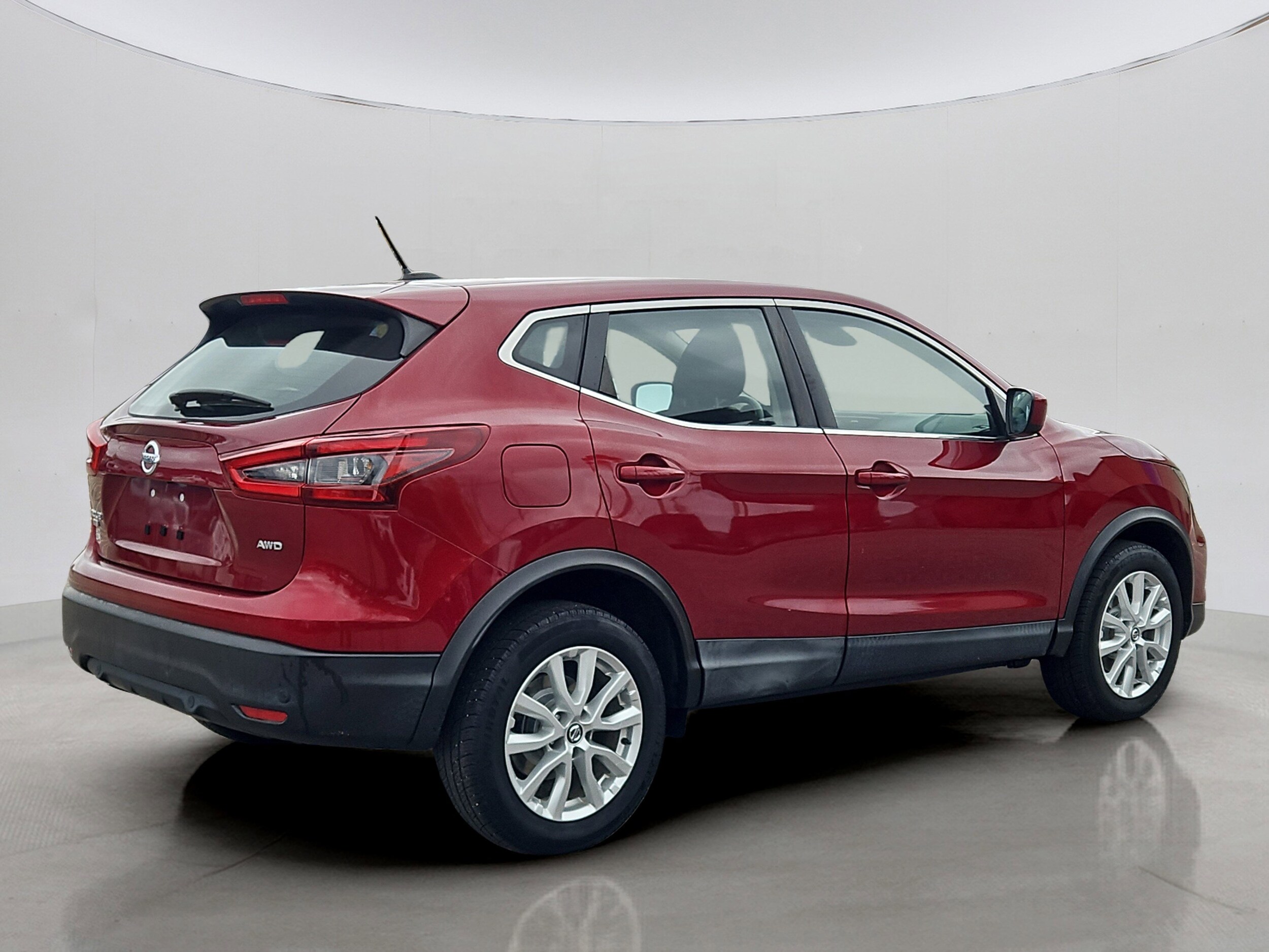 2020 Nissan Rogue Sport S photo 3