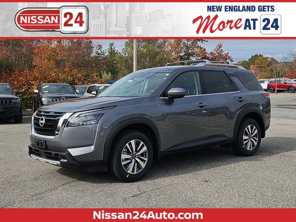 2025 Nissan Pathfinder SL's photo