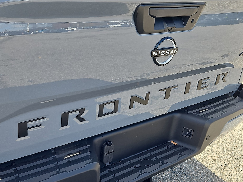 New 2026 Nissan Frontier Crew Cab SV 4x4