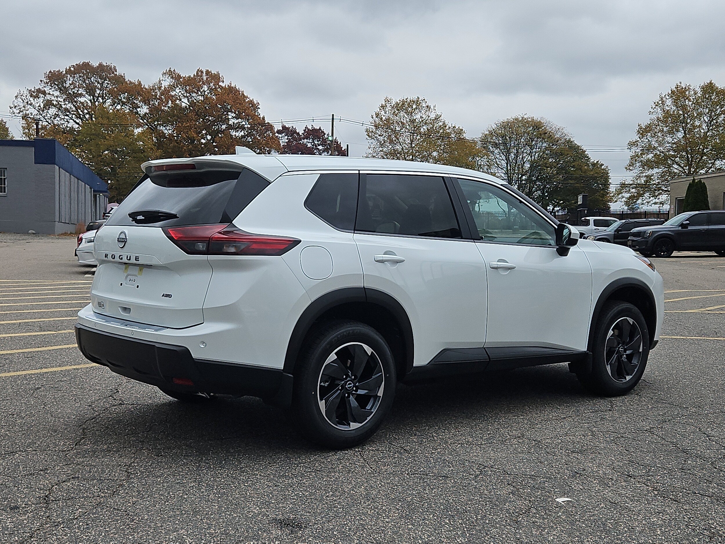 2026 Nissan Rogue SV photo 4
