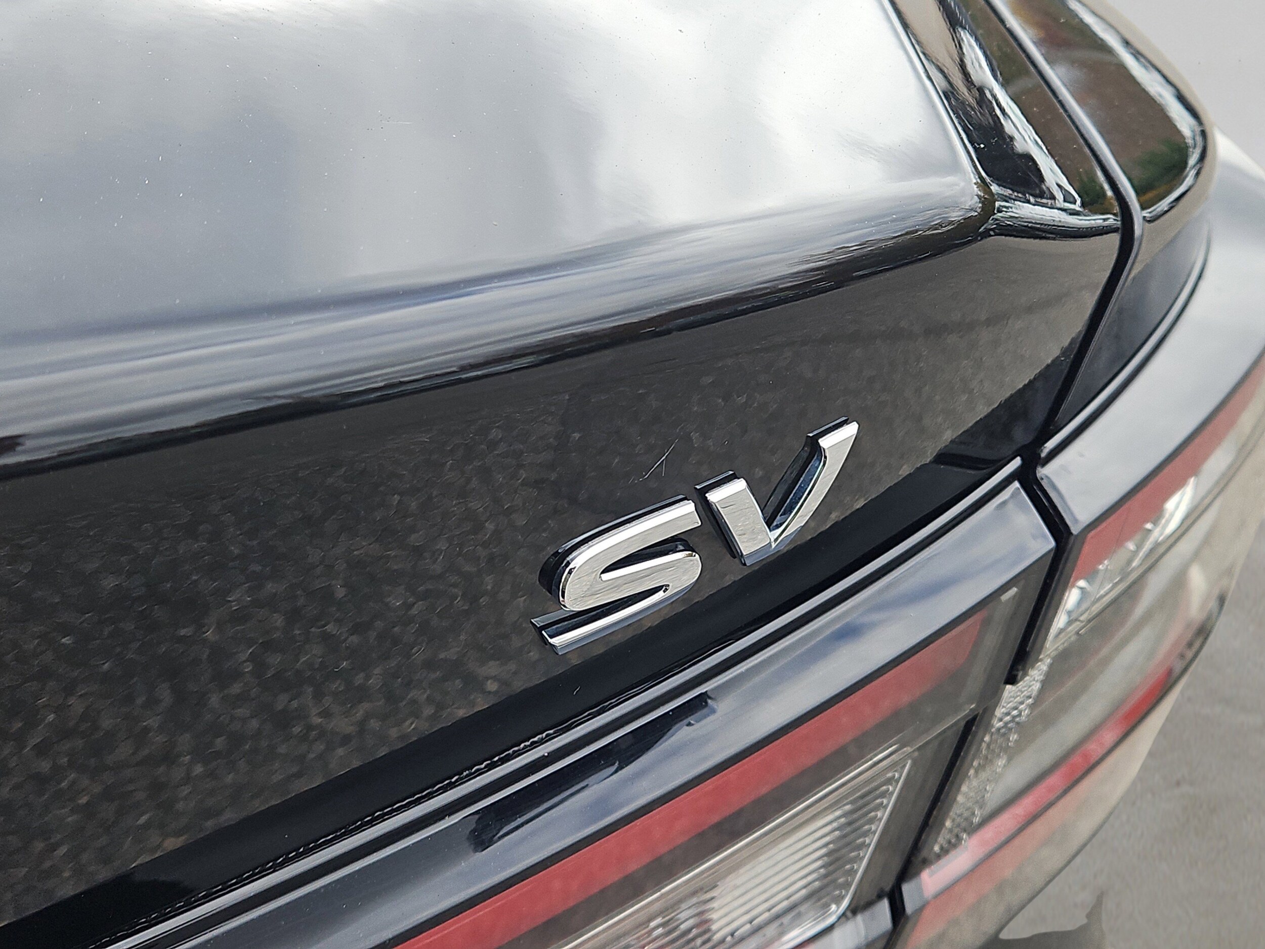 2023 Nissan Maxima SV photo 3