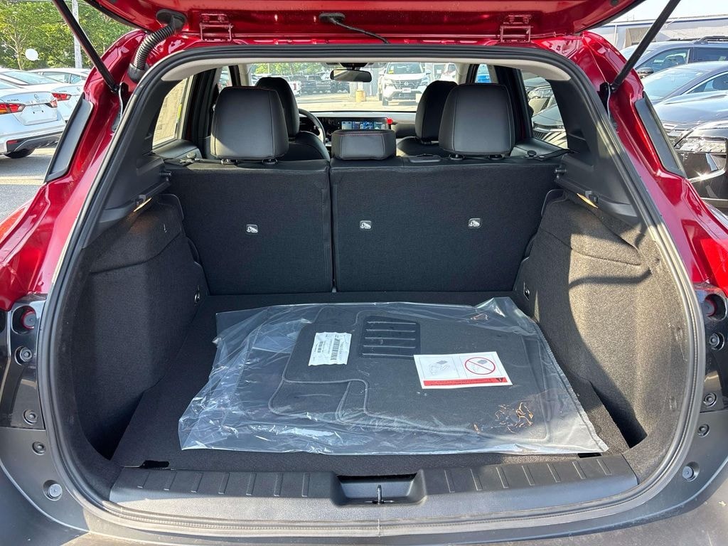 New 2026 Nissan Kicks SR SUV