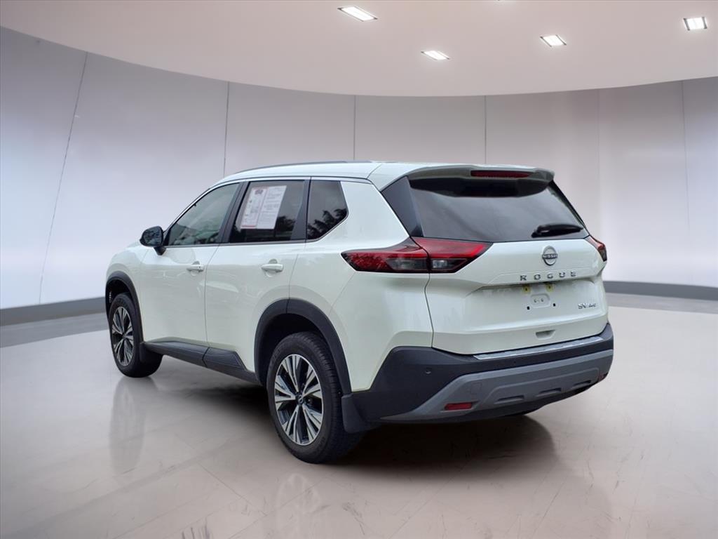 2022 Nissan Rogue SV photo 2