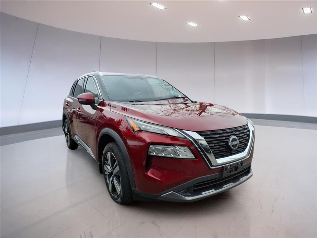 2022 Nissan Rogue SL's photo