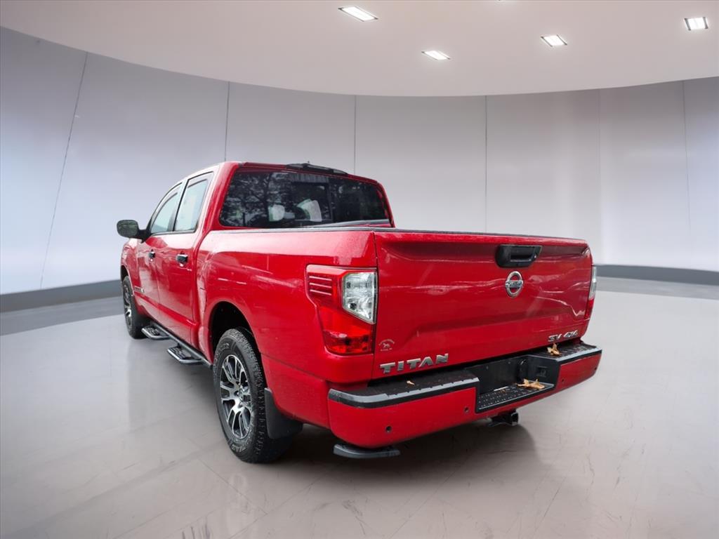 2022 Nissan Titan SV photo 3