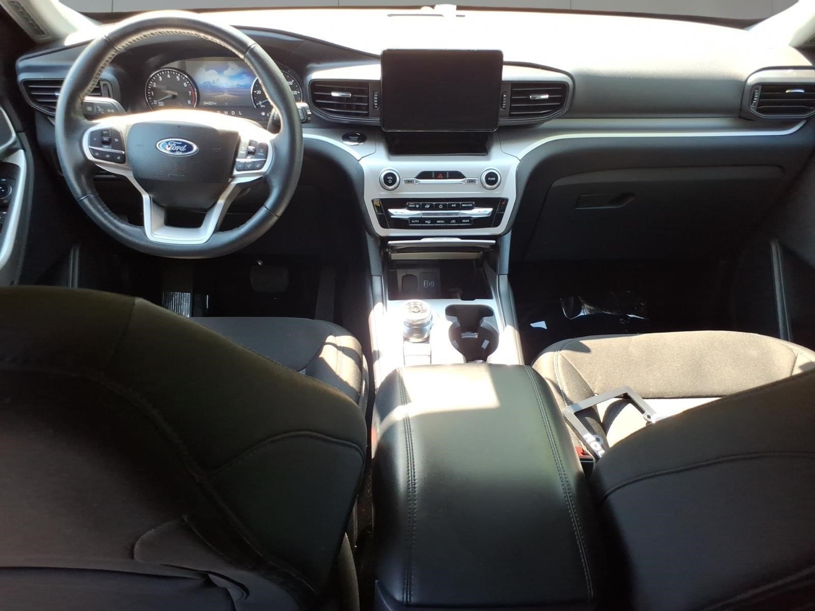 2023 Ford Explorer XLT - Photo 6