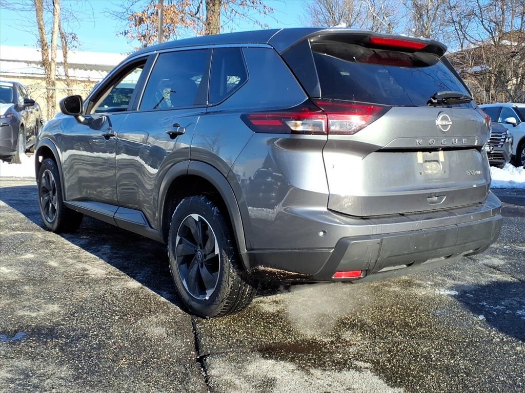 Used 2024 Nissan Rogue SV SUV
