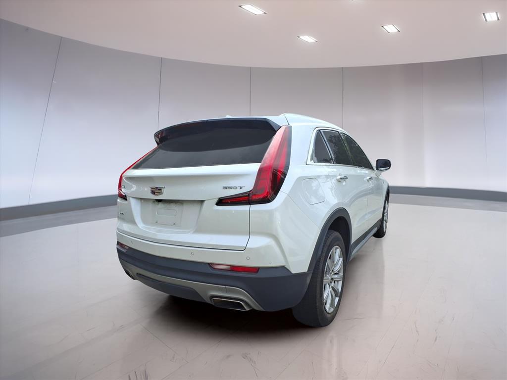 2023 Cadillac XT4 Premium Luxury photo 3