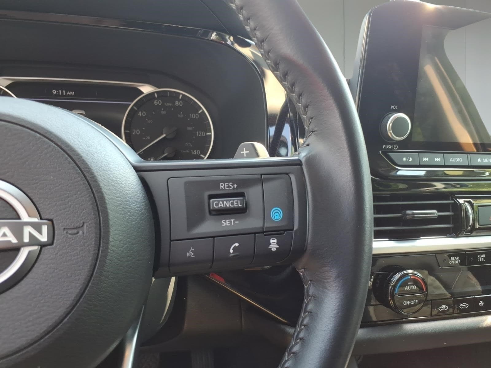 2024 Nissan Pathfinder SV - Photo 13
