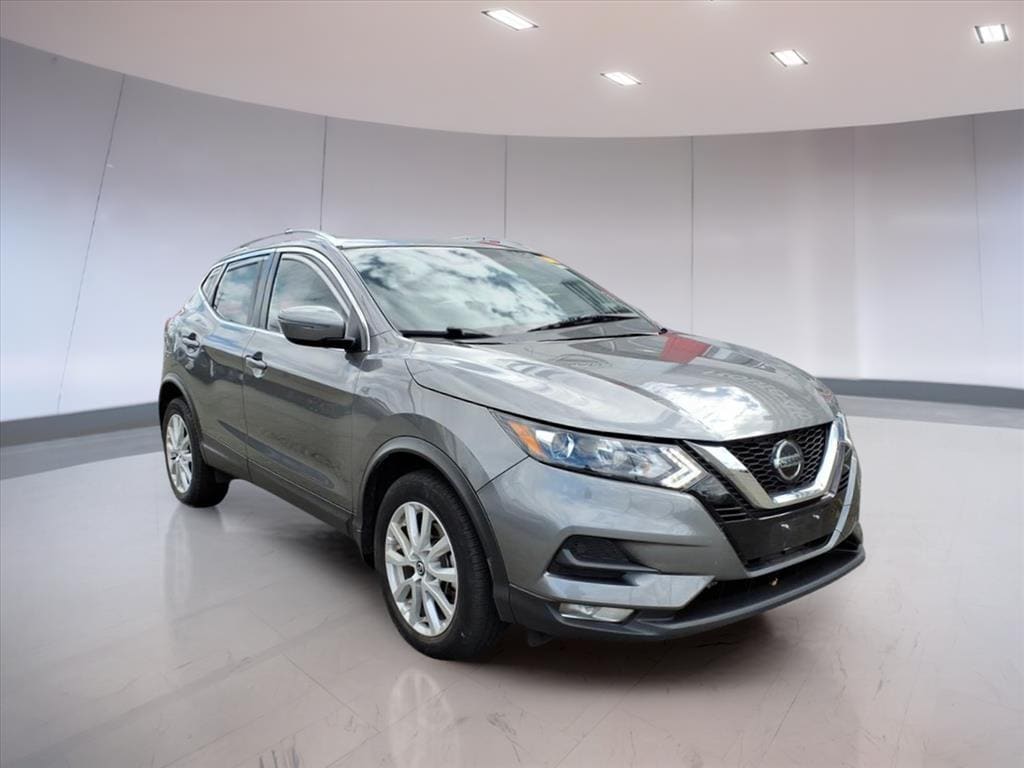 2022 Nissan Rogue Sport SV's photo