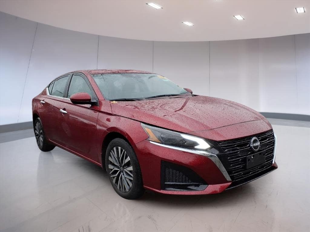 2023 Nissan Altima SV's photo