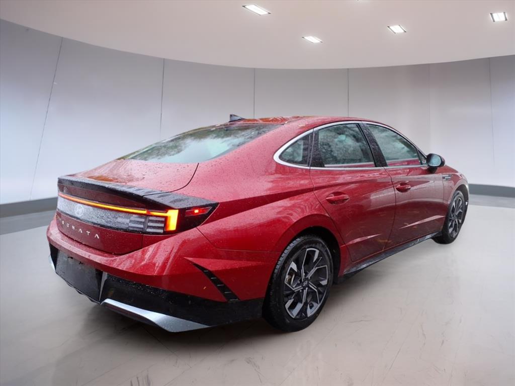 2025 Hyundai Sonata SEL photo 4