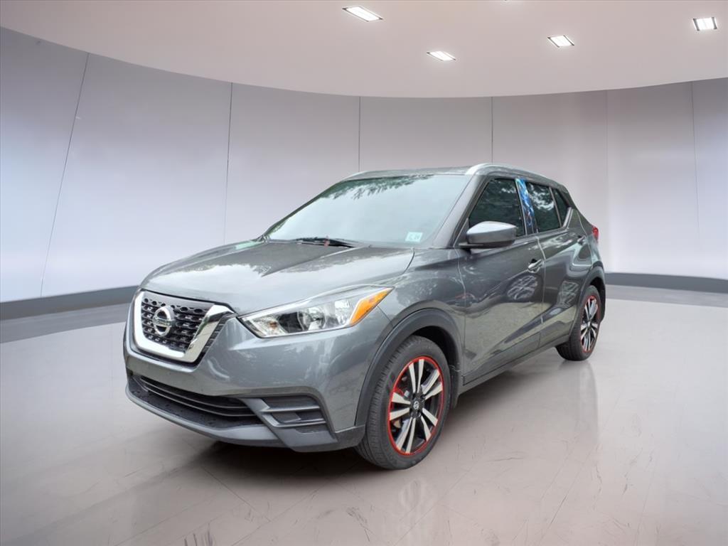 2019 Nissan Kicks SV photo 2