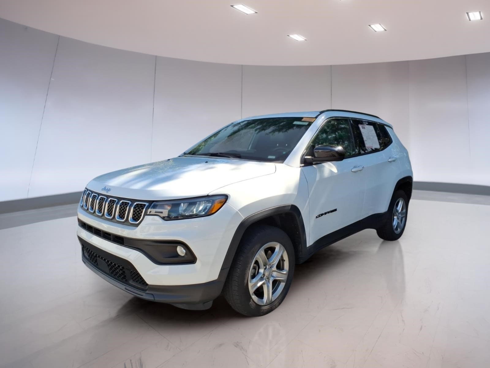 Used 2024 Jeep Compass Latitude with VIN 3C4NJDBN4RT595387 for sale in Totowa, NJ