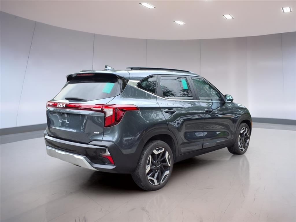2024 Kia Seltos SX photo 4