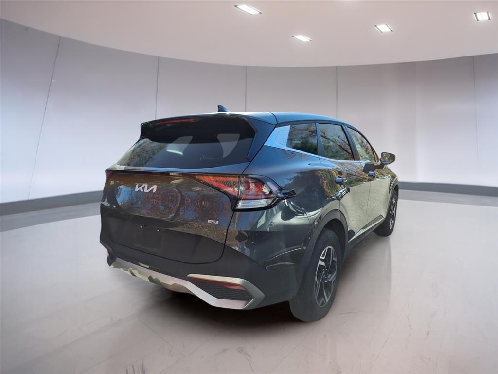 Used 2024 Kia Sportage LX SUV