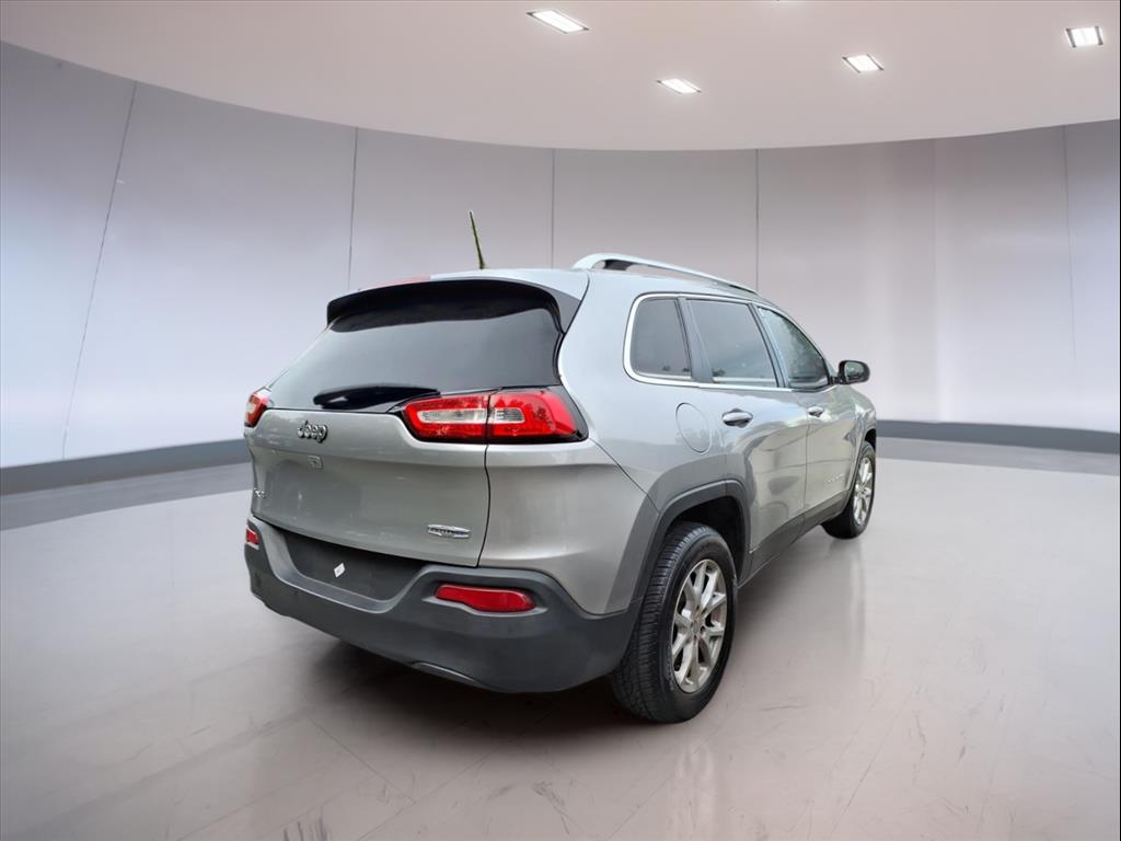 2016 Jeep Cherokee Latitude photo 4