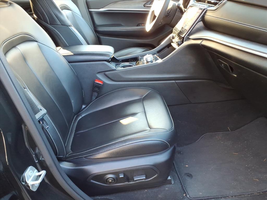 2023 Jeep Grand Cherokee Limited photo 4