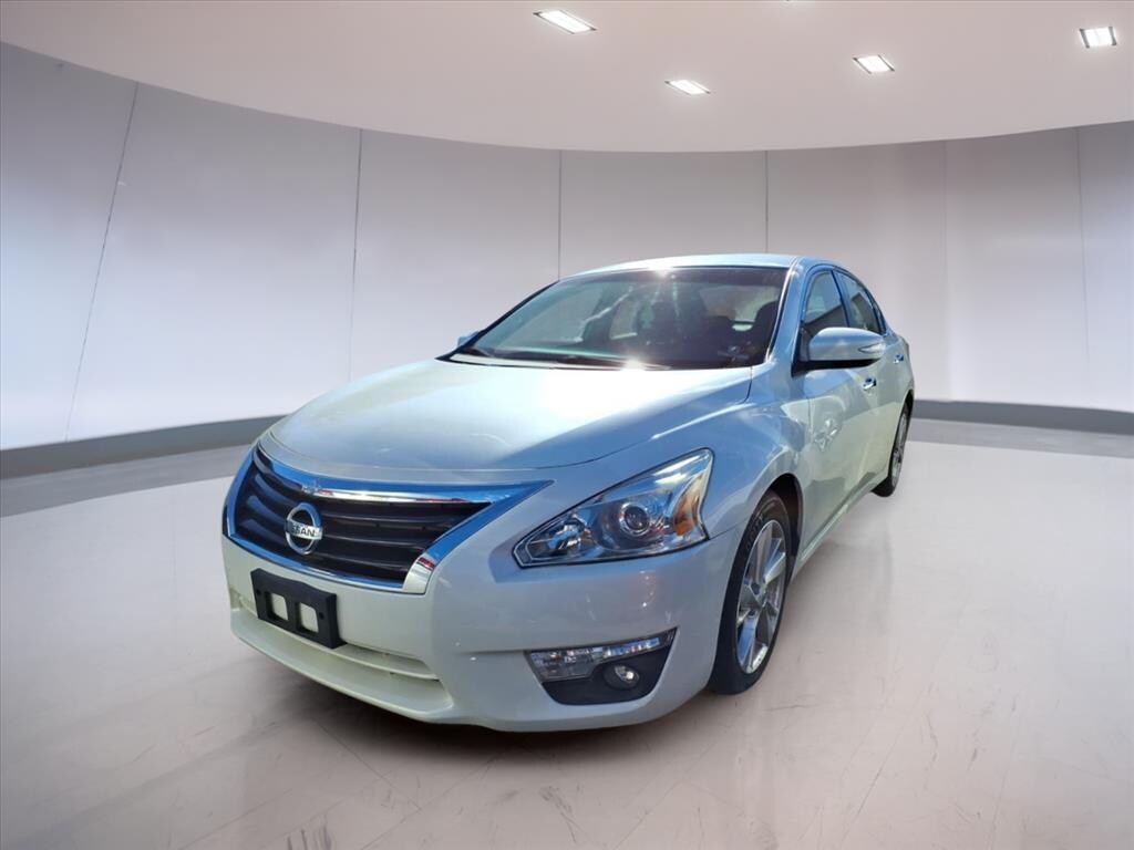 Used 2013 Nissan Altima 2.5 SL Sedan
