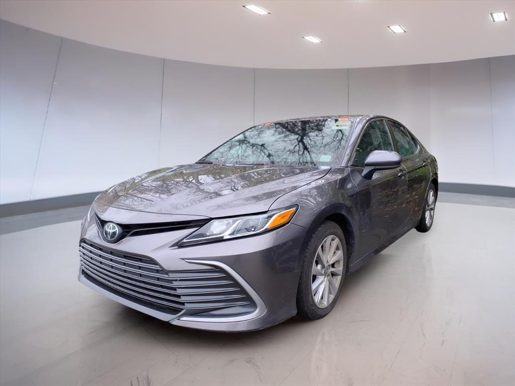 2023 Toyota Camry LE photo 2