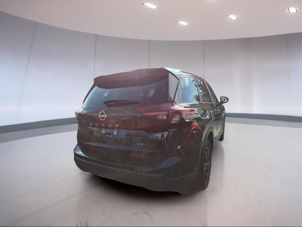Used 2025 Nissan Rogue SV SUV