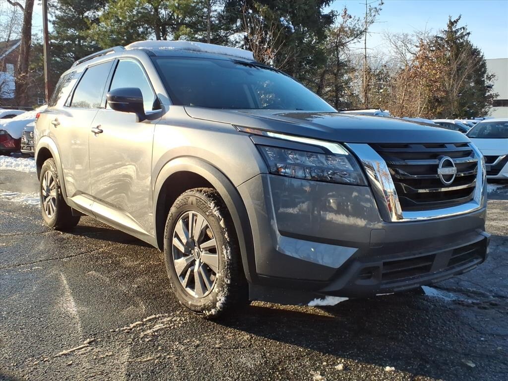 Used 2025 Nissan Pathfinder SV SUV