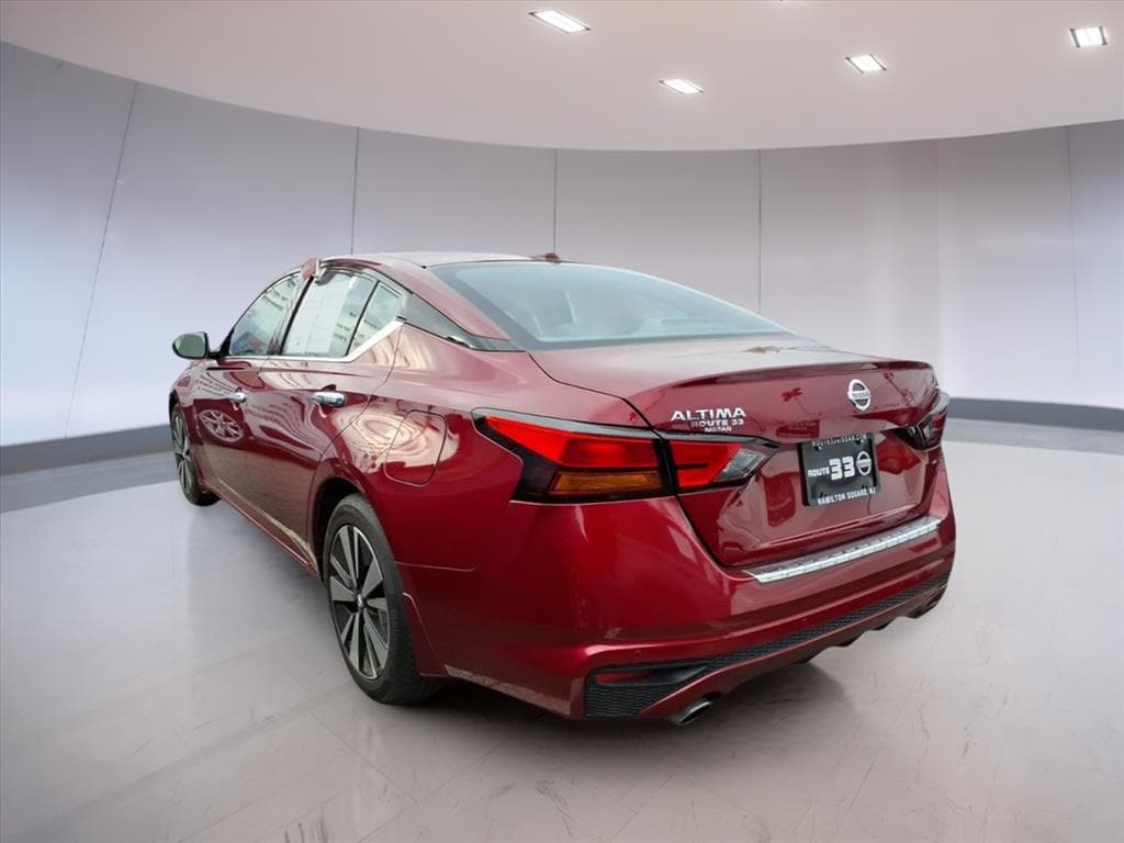 Used 2022 Nissan Altima 2.5 SL Sedan