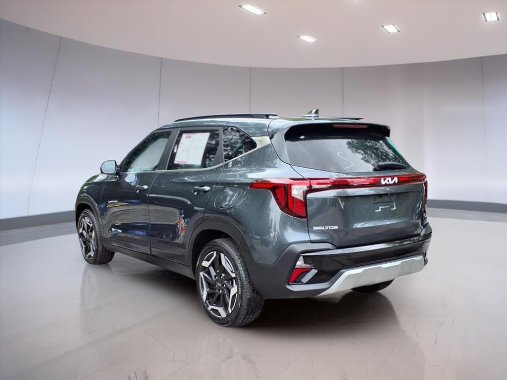 2024 Kia Seltos SX photo 3