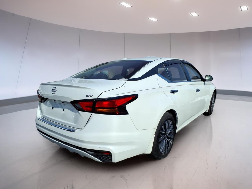 Used 2023 Nissan Altima 2.5 SV Sedan