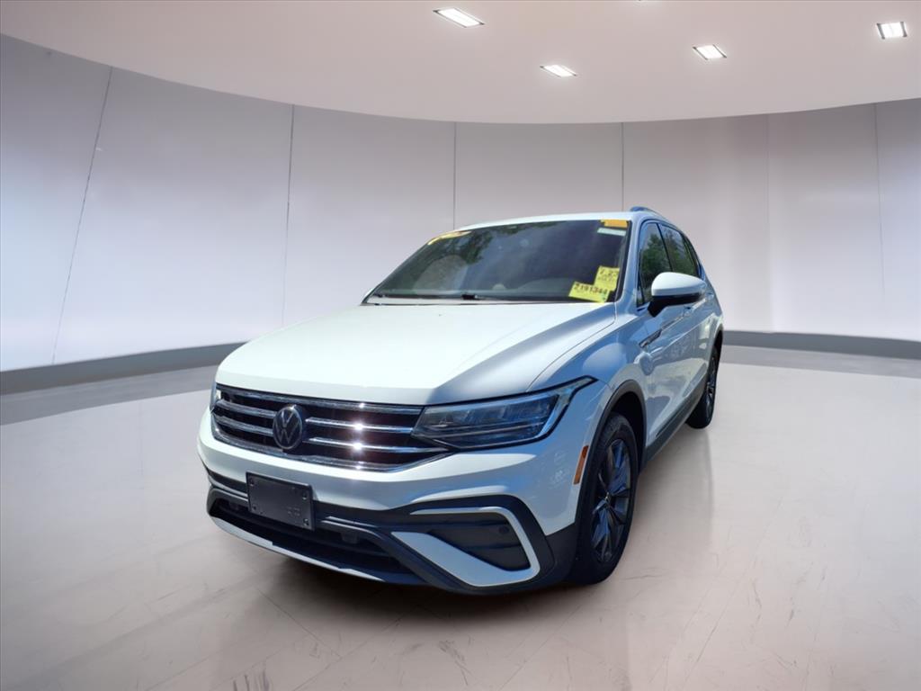 2022 Volkswagen Tiguan SE photo 2
