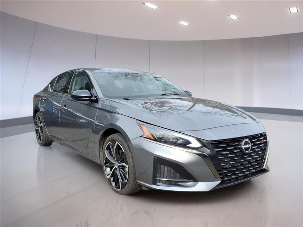 Used 2024 Nissan Altima 2.5 SR Sedan