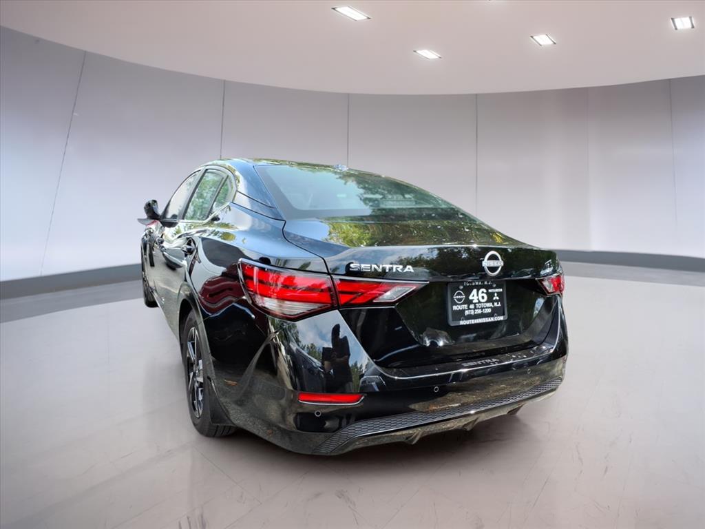 2025 Nissan Sentra SV photo 3