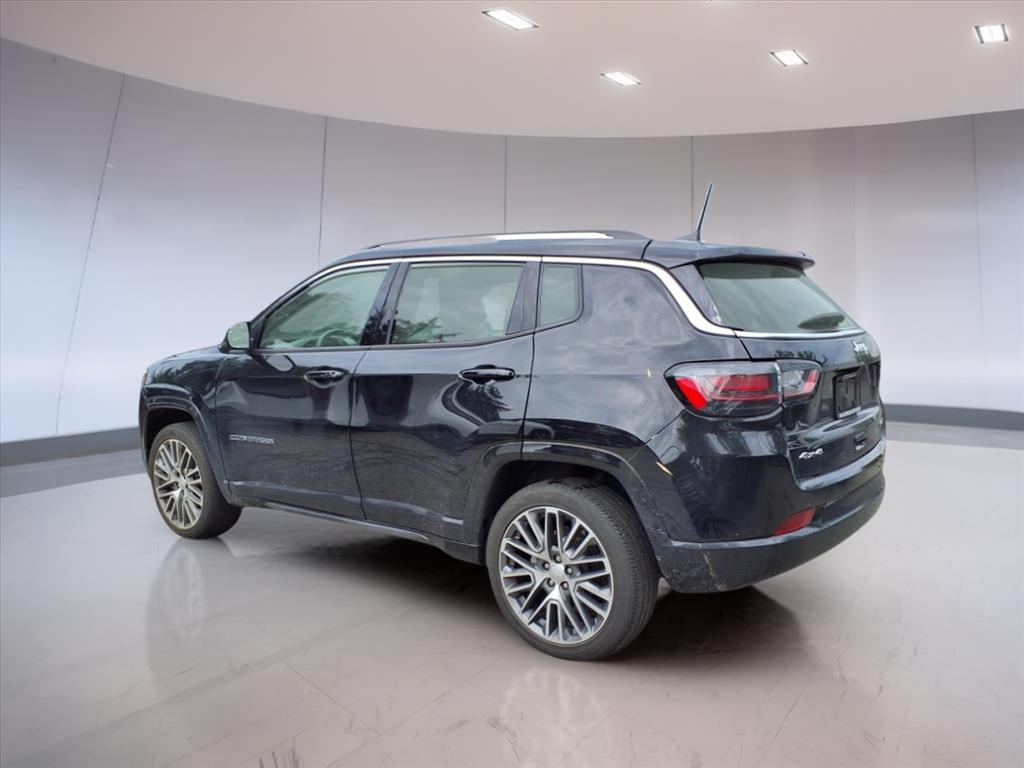 2022 Jeep Compass Limited photo 3