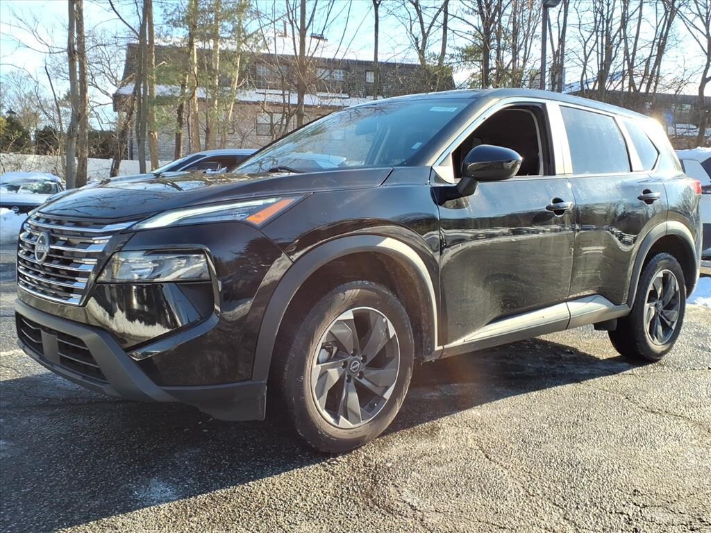 Used 2024 Nissan Rogue SV SUV