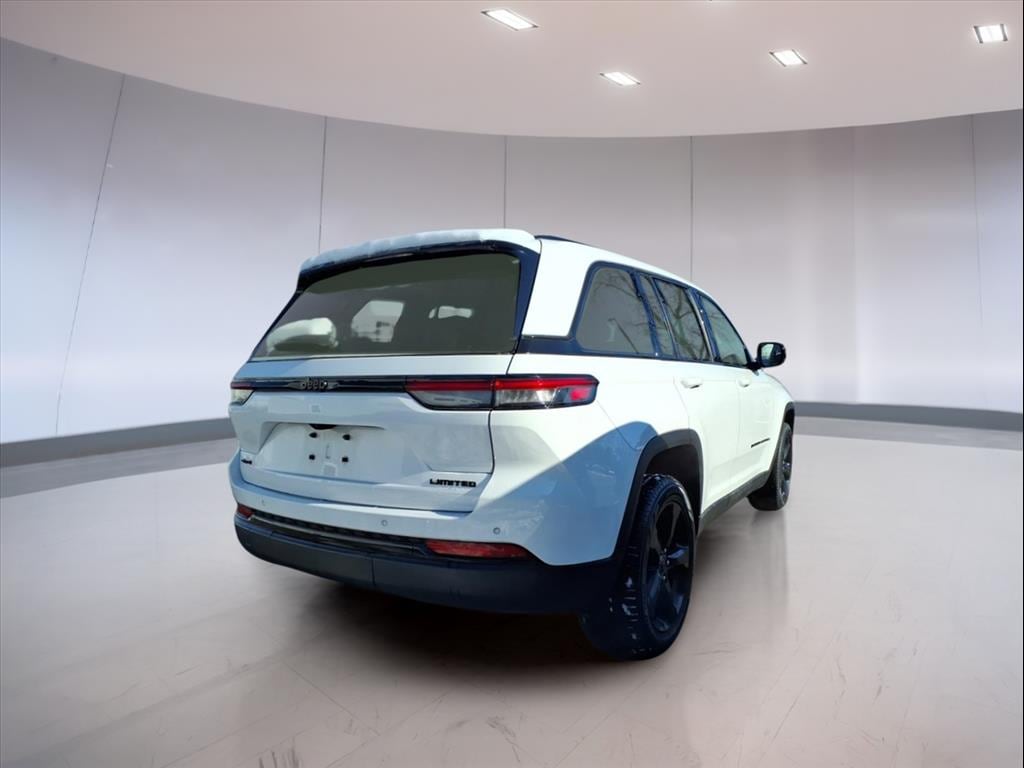 Used 2023 Jeep Grand Cherokee Limited SUV