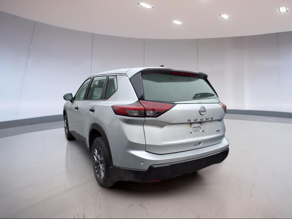 Used 2024 Nissan Rogue S SUV