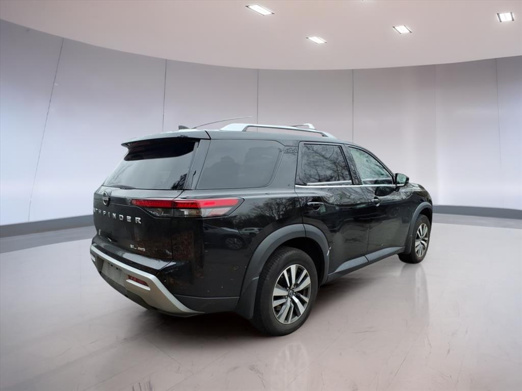 2024 Nissan Pathfinder SL photo 4