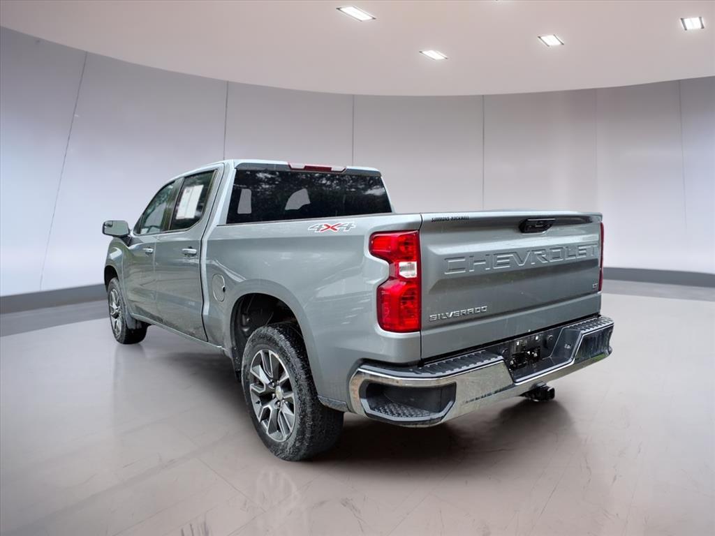 2023 Chevrolet Silverado 1500 LT photo 3