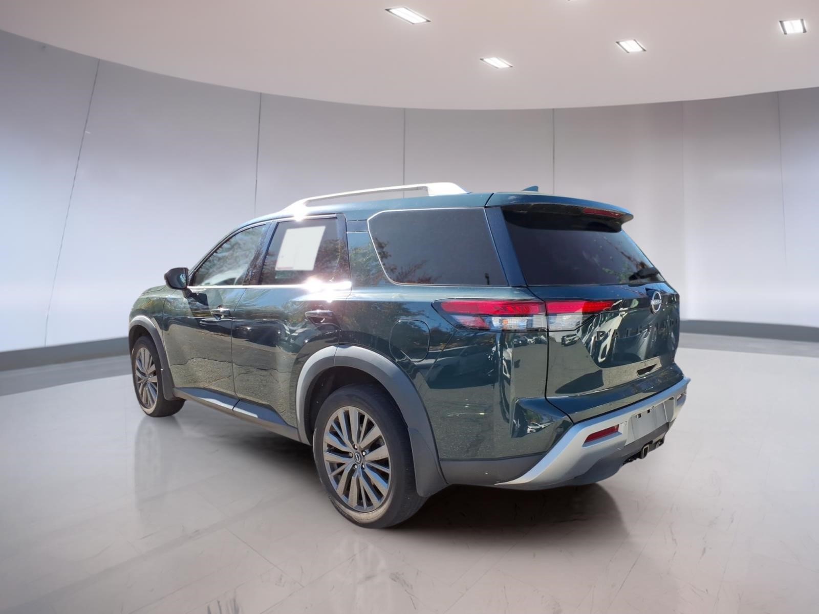 Used 2024 Nissan Pathfinder SL SUV
