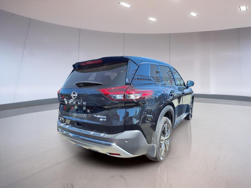 2023 Nissan Rogue Platinum photo 4