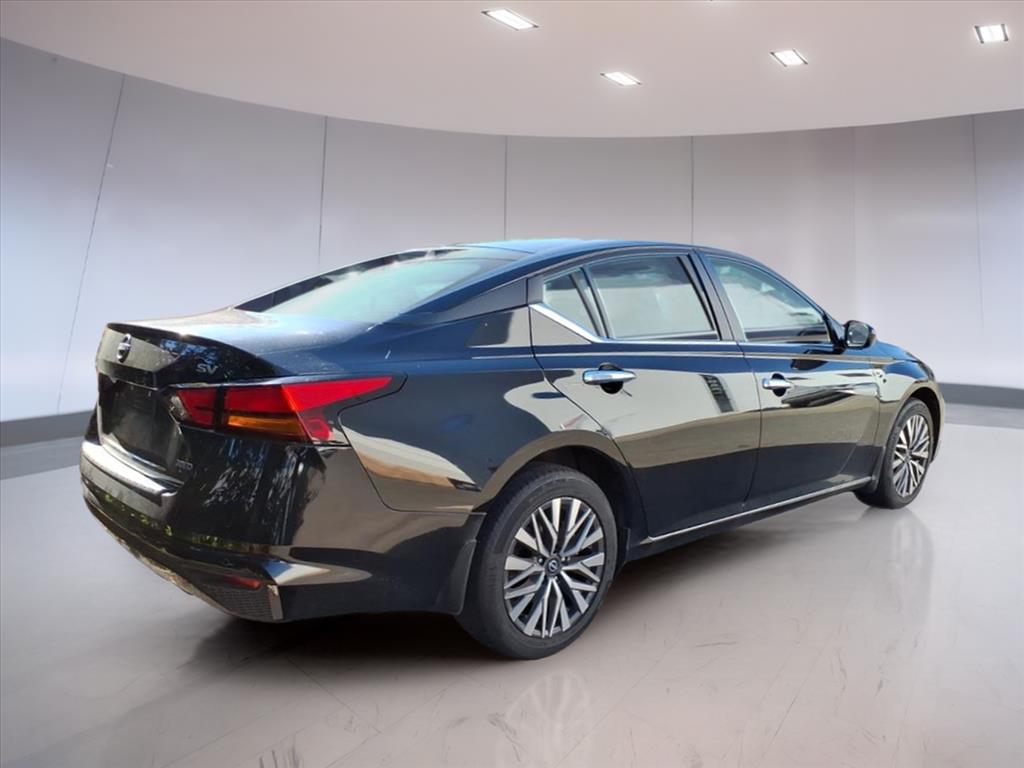 2023 Nissan Altima 2.5 SV photo 4